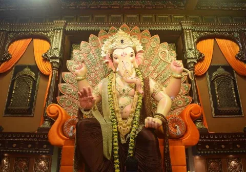 Khetwadicha Ganraj pandal, Khetwadi 12th Lane, Mumbai